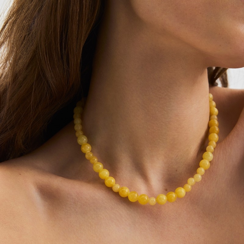 Honey halskæden fra Pernille Corydon er et let og feminint smykke 2