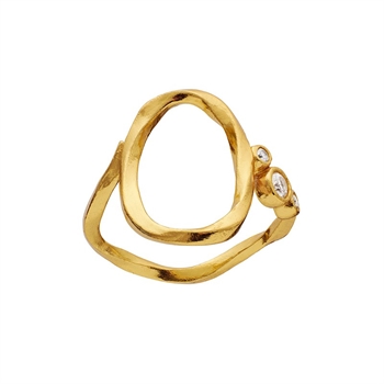 Alfabet ring i forgyldt sølv med bogstavet O fra Maanesten